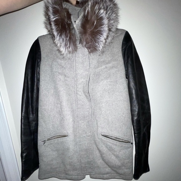 Original Danier winter jacket with rabbit fur - Picture 1 of 3
